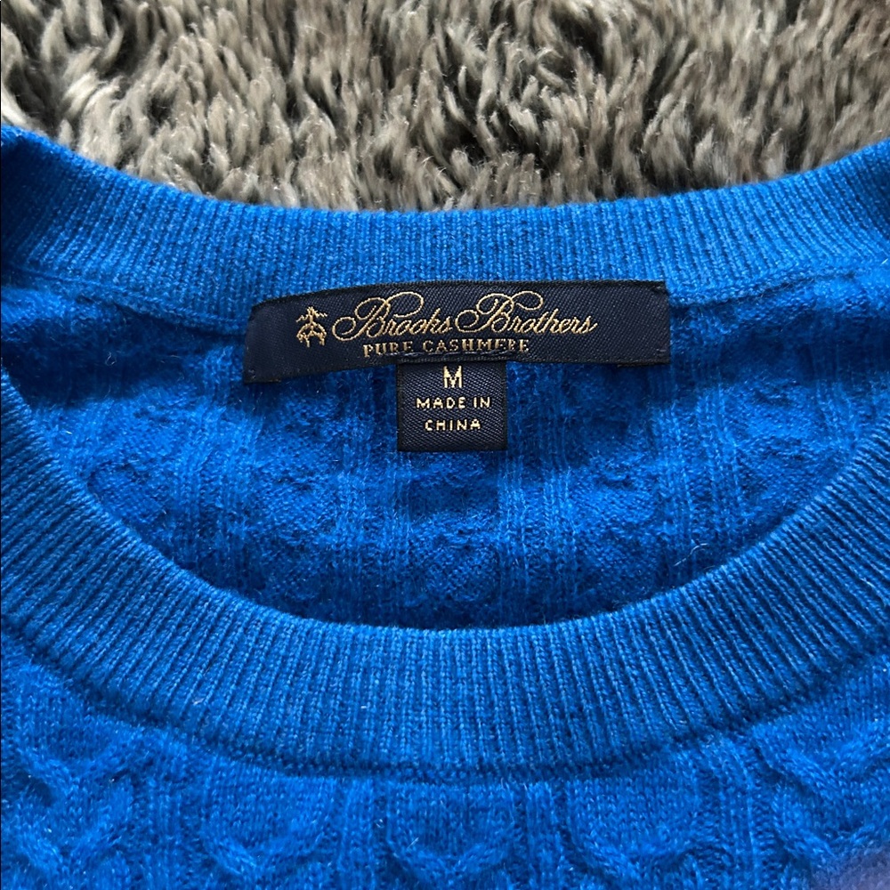 Brooks Brothers Vibrant Blue Cableknit Cashmere Crewneck Sweater - Picture 2 of 4